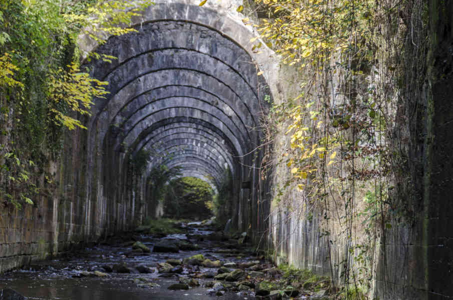 Comunidad Foral de Navarra 066 - Selva de Irati - antigua fábrica de municiones de Orbaizeta.jpg